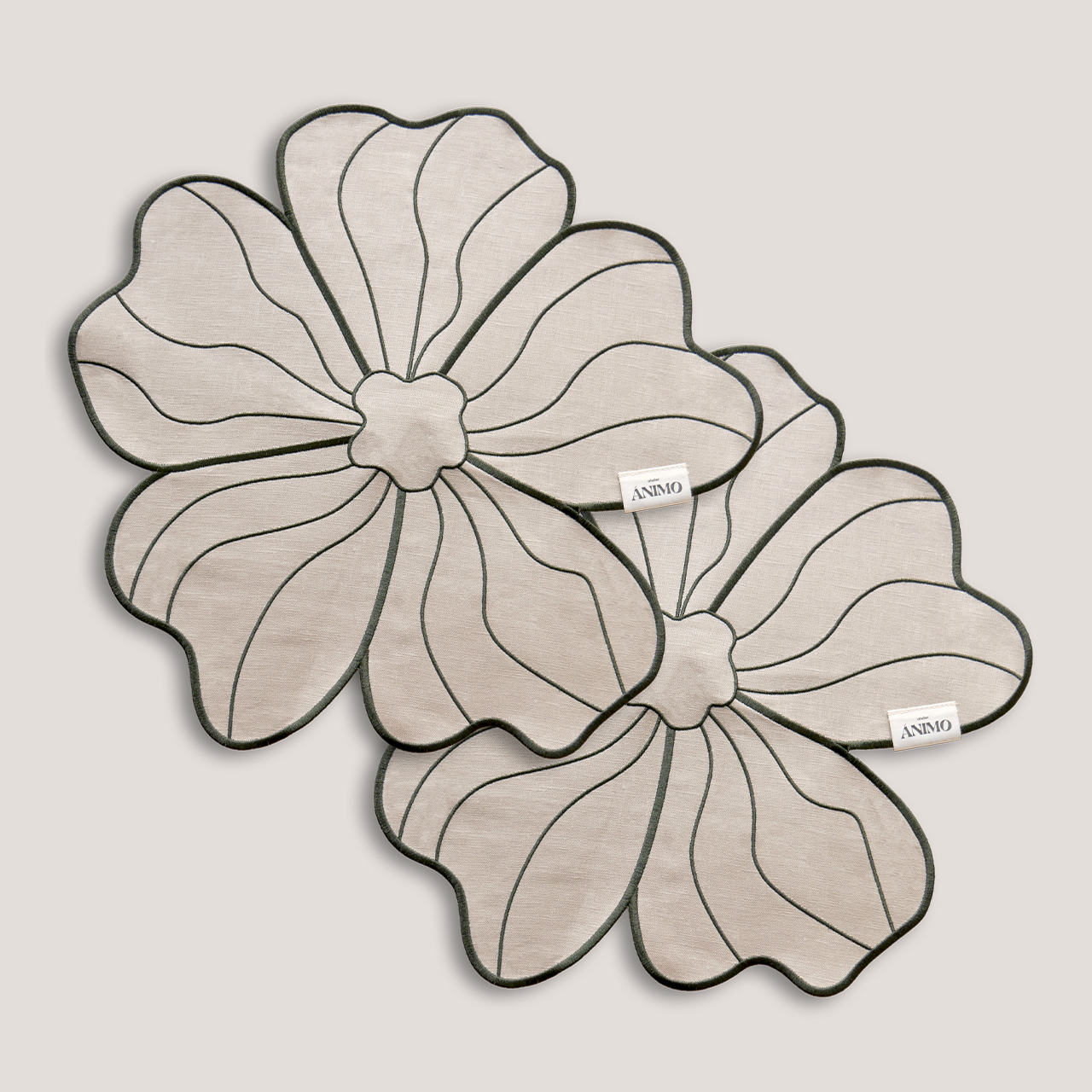 Placemats bloom in sage